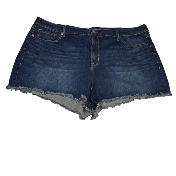 TORRID Women’s Denim Shorts Size 24 Dark Wash Fringe Hem Zip Up 99% Cotton - Picture 2 of 6